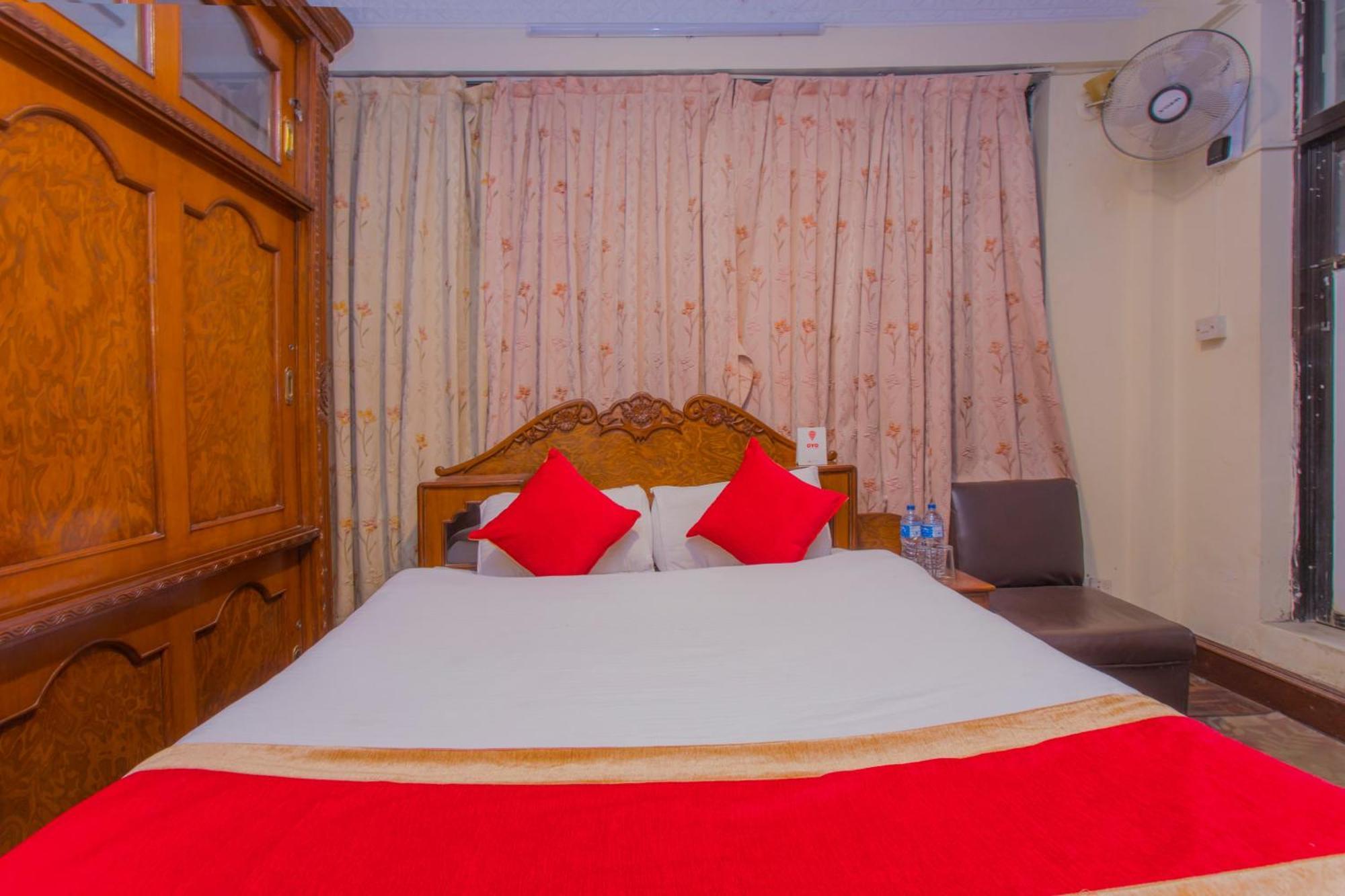 Oyo 232 Hotel Titanic Pvt Ltd Balaju Eksteriør billede